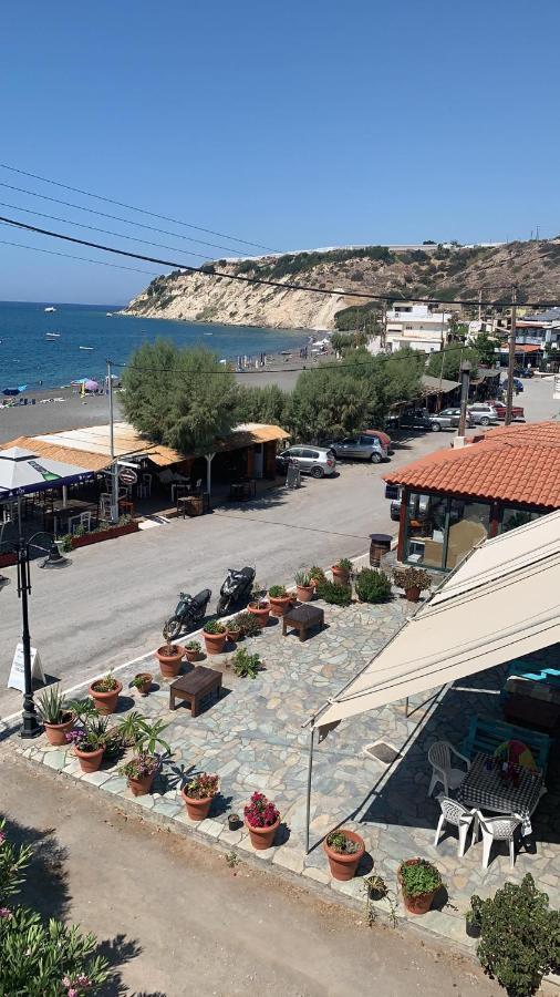 Sindonia Beach Apartment'S Psari Forada Екстериор снимка
